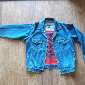 Jean Jacket, hardly wear once or twice, excellent.